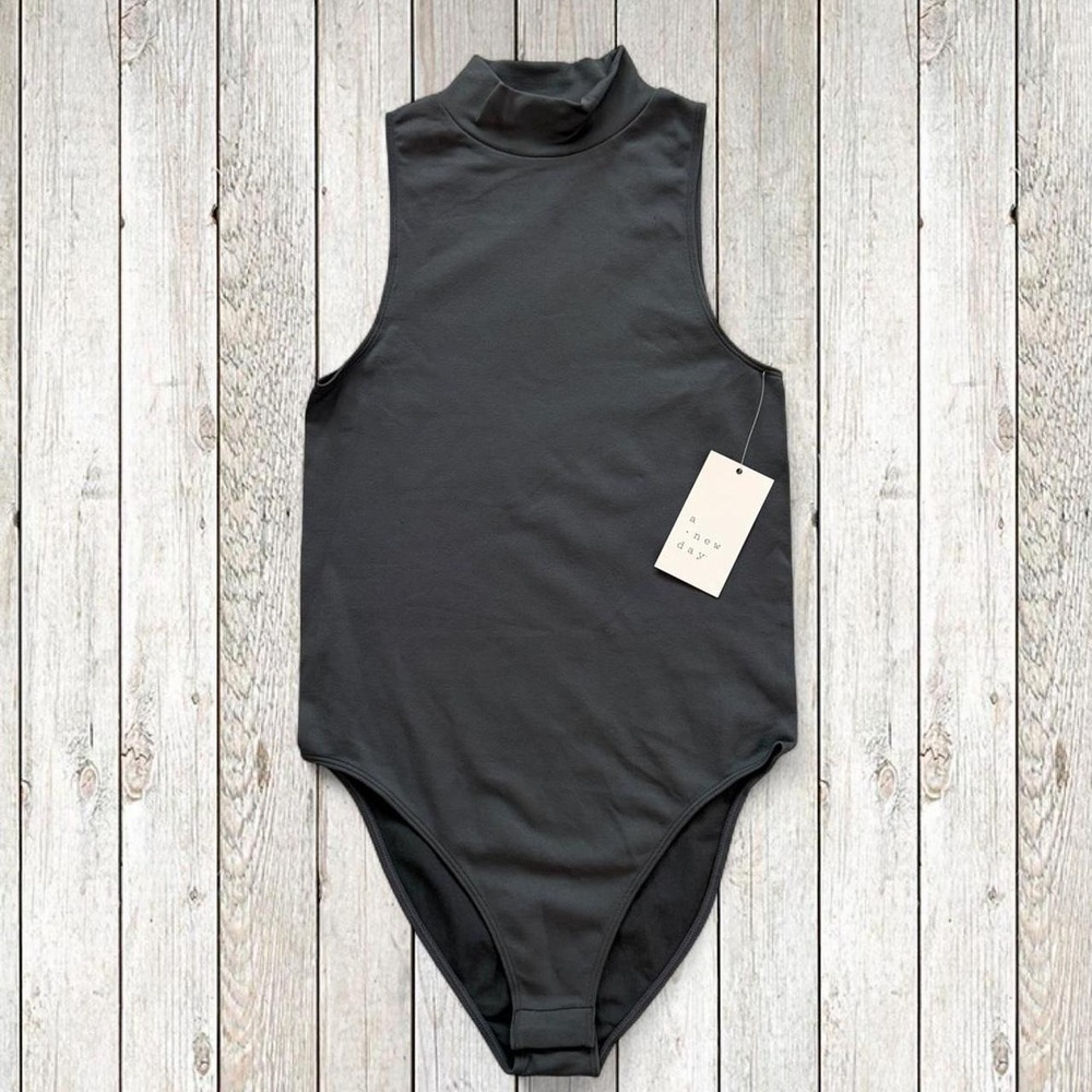 A New Day Gray Mock Neck Sleeveless Bodysuit XS NWT